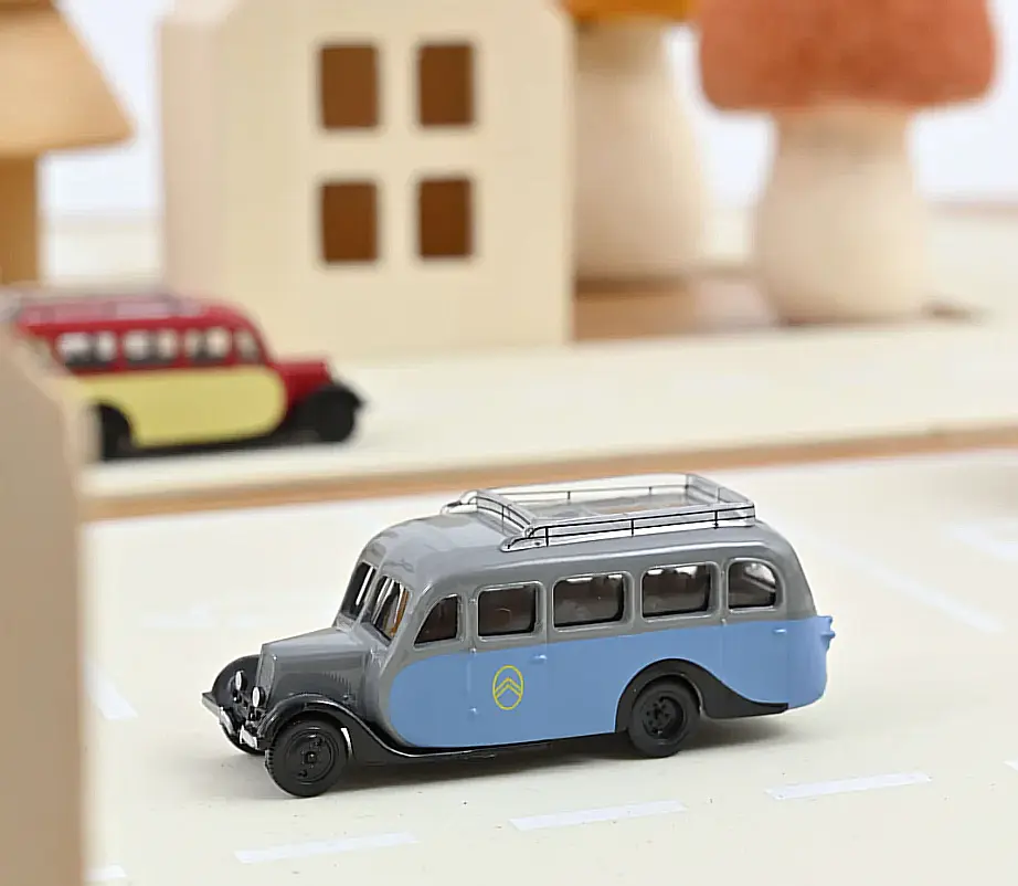 Citroën U23 Autocar 1947 Gris et Bleu 1/87 Norev AMC0191099-GRIS- 