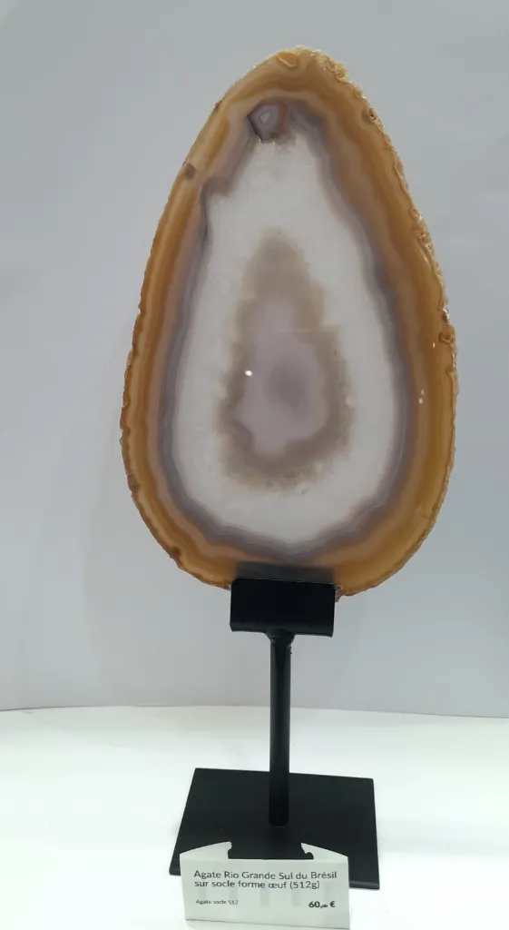 [Agate socle 512] Agate Rio Grande Sul du Brésil sur socle forme œuf (512g)
