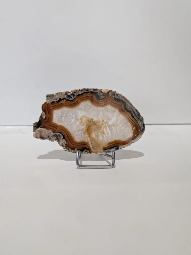 Agate Rio Grande Sul du Brésil sur socle  petit modèle 74g